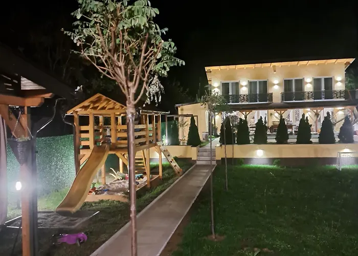 Mihajlova Oaza بيت للعطل *