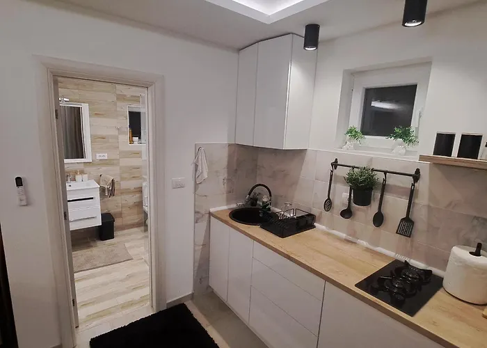 بيت للعطل Mihajlova Oaza Nestin