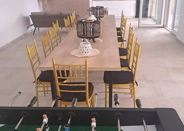 Mihajlova Oaza بيت للعطل