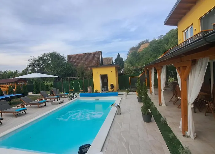 Mihajlova Oaza بيت للعطل Nestin