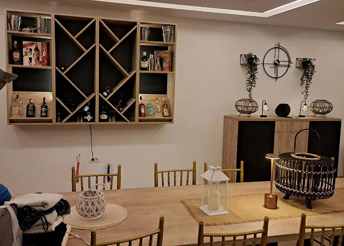 Mihajlova Oaza بيت للعطل *