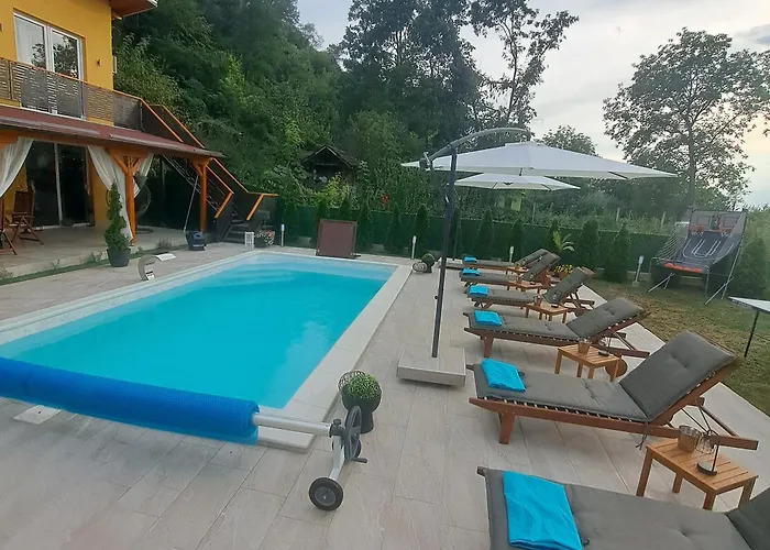 بيت للعطل Mihajlova Oaza Nestin