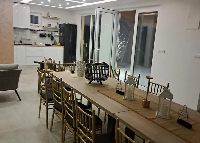 Mihajlova Oaza بيت للعطل Nestin