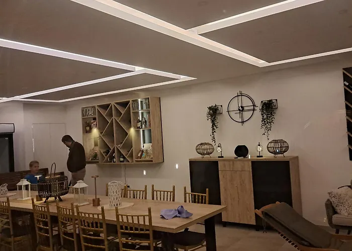 Mihajlova Oaza بيت للعطل *