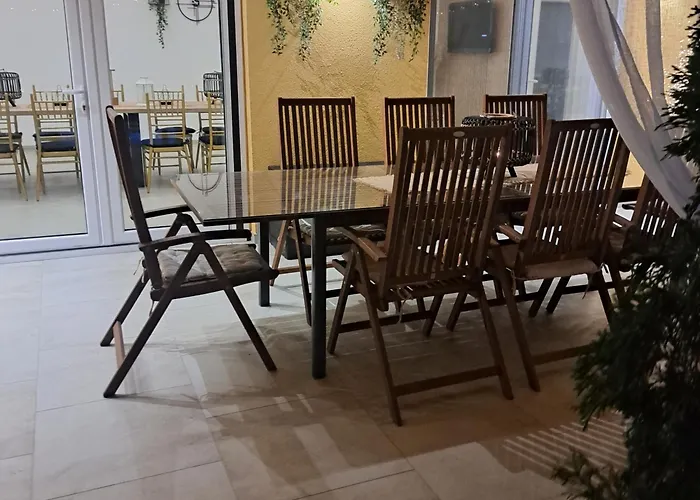 Mihajlova Oaza بيت للعطل Nestin